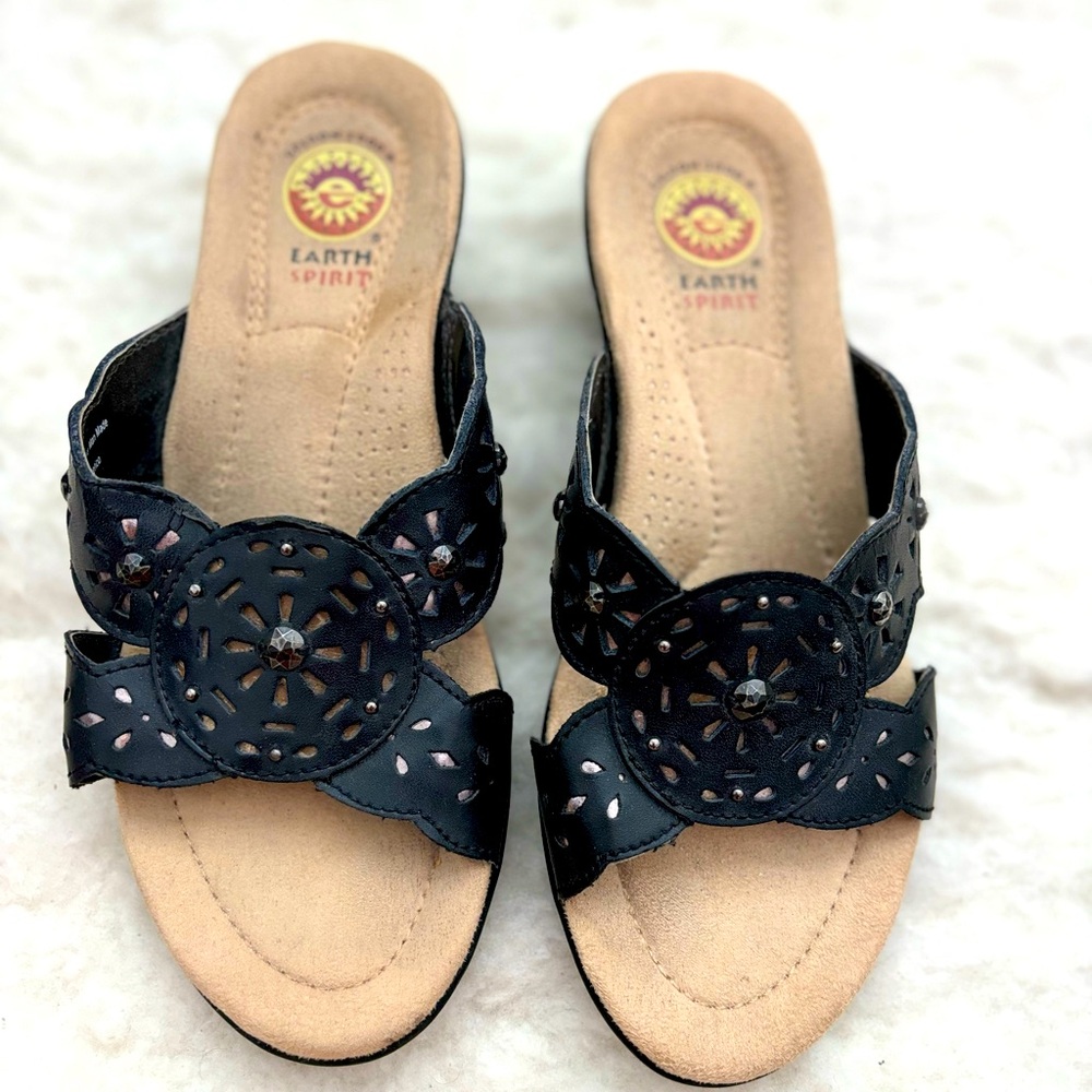 Earth Spirit Sandals Women’s 7M Black Leather Maddy Wedge Slip On Shoes